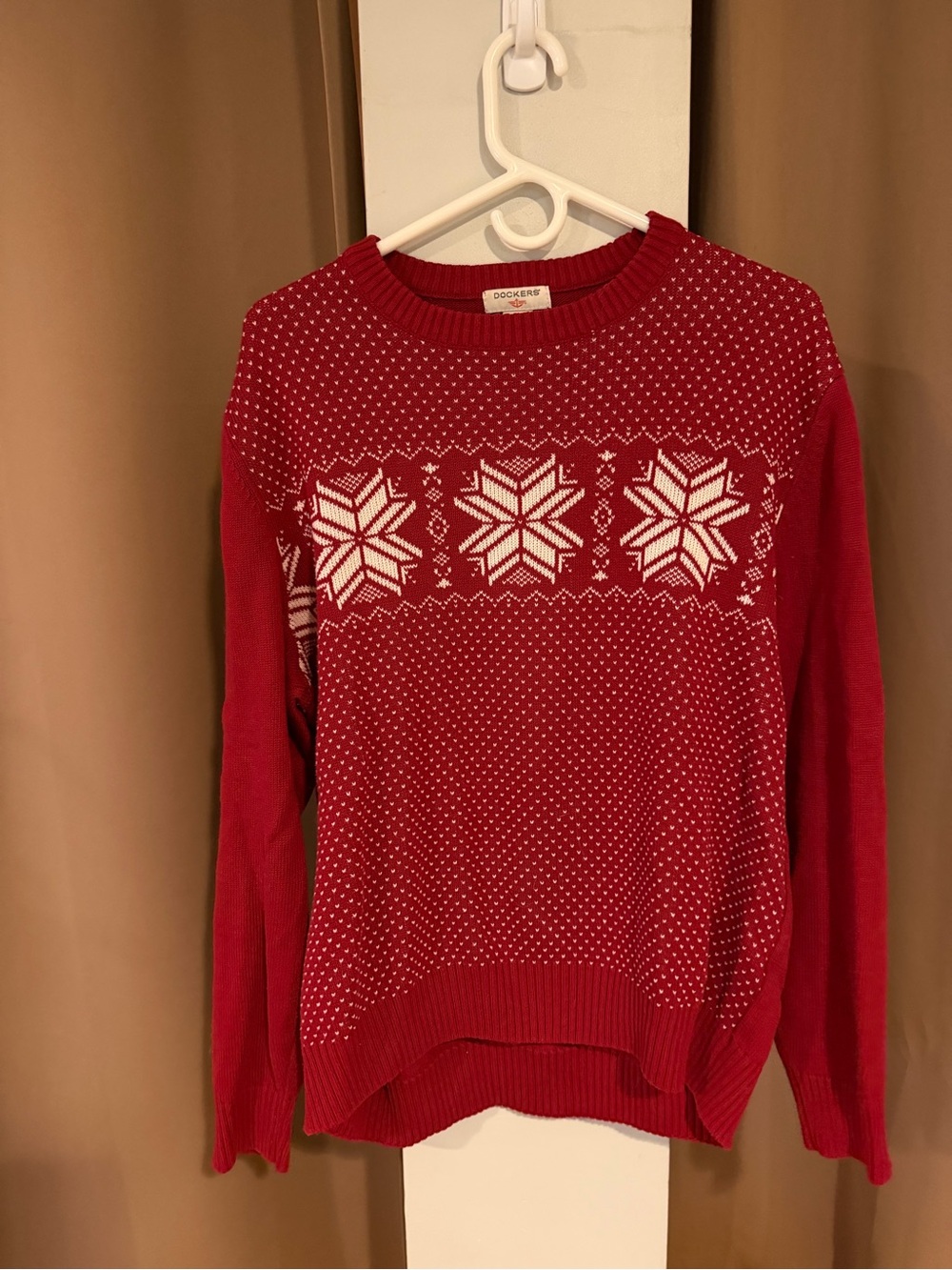 Dockers Red Crewneck Sweater with White Snowflake Pattern 100% cotton Christmas